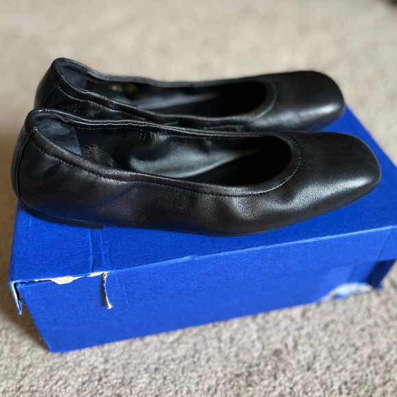 STUART WEITZMAN Bardot Nappa Leather Ballet FLats, Black, 7B (Run Narrow!) - Picture 3 of 8